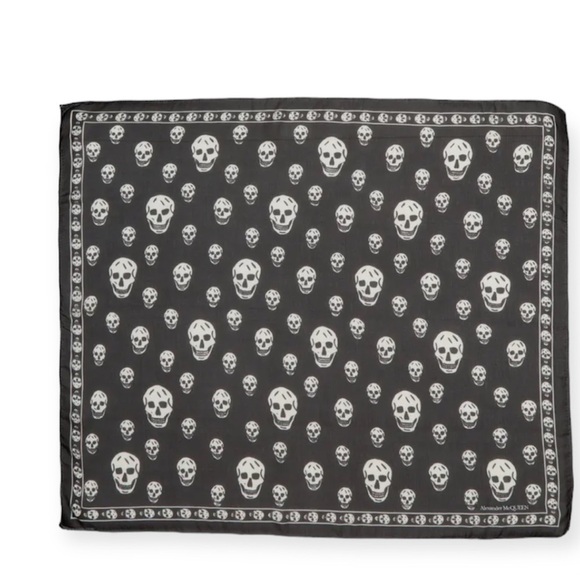 Alexander McQueen Black/ Ivory Skull Silk Scarf​​​​​​​​​